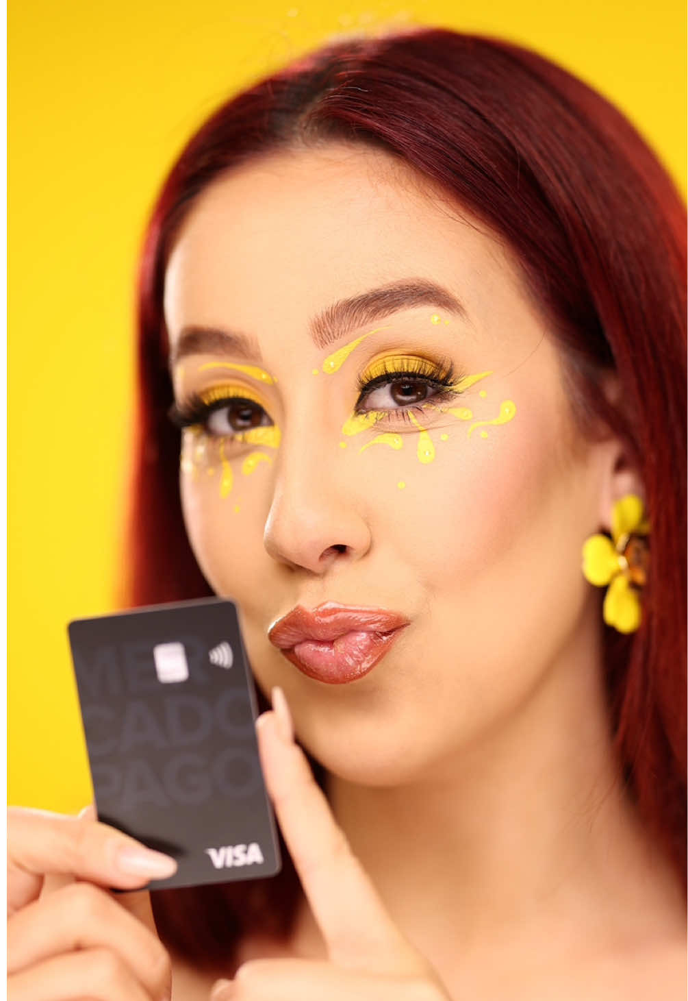 💛 O Mercado Pago tá de cara nova e cheio de novidades que são puro sucesso!️ Tem cashback na hora pagando com o cartão de crédito (pra quem é Meli+), a conta que mais rende do Brasil, e um app repaginado, que agora é amarelo! No @Mercado Pago Brasil , você tem tudo para ganhar! ✨ #Publi #MercadoPago #TudoParaGanhar #FeedAmarelo *Cartão de crédito sujeito à análise de crédito. Consulte condições de assinaturas Meli+.