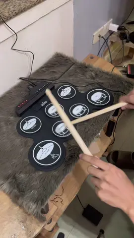 Rixton Portable Electronic Drum Digital Drum 7 Pads / 9 pads Roll up Drum Set Silicone Electric Drum Pad Kit with Drumsticks and Sustain Foot Pedal #drum #electronicdrumpad #portabledrum #drumset #fyp 
