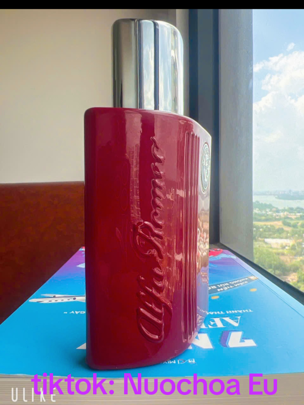 Cao bồi viễn Tây Alfa Romeo red EDT spray tạo phong cách mới lạ nam tính.Nhập khẩu mỹ. Hương gỗ cay nồng ấm áp, lĩnh lãm sang trọng,hoà quyện với các loại hương cam bergamot,chanh, bưởi, bạch đậu khấu, nhục đậu khấu,hoa hồng,hoa nhài, gỗ đàn hương, Hoắc hương, hổ phách và xạ hương  Lưu Hương 8h khoảng cách 1 m Giá 900k cho full chai 125 ml Chiết 10ml chỉ có 150 k zl:@705_240_889 SHOP CHỊU MỌI TRÁCH NHIỆM NẾU KHÔNG ĐÚNG HÃNG  Thanks everyone  #videoxuhuong #nuochoavial  #nuochoa  #videoviralitiktok  #nuochoaauth  #nuochoachiet  #đồnghồthôngminh  #xuhuong  #nuochoanam 