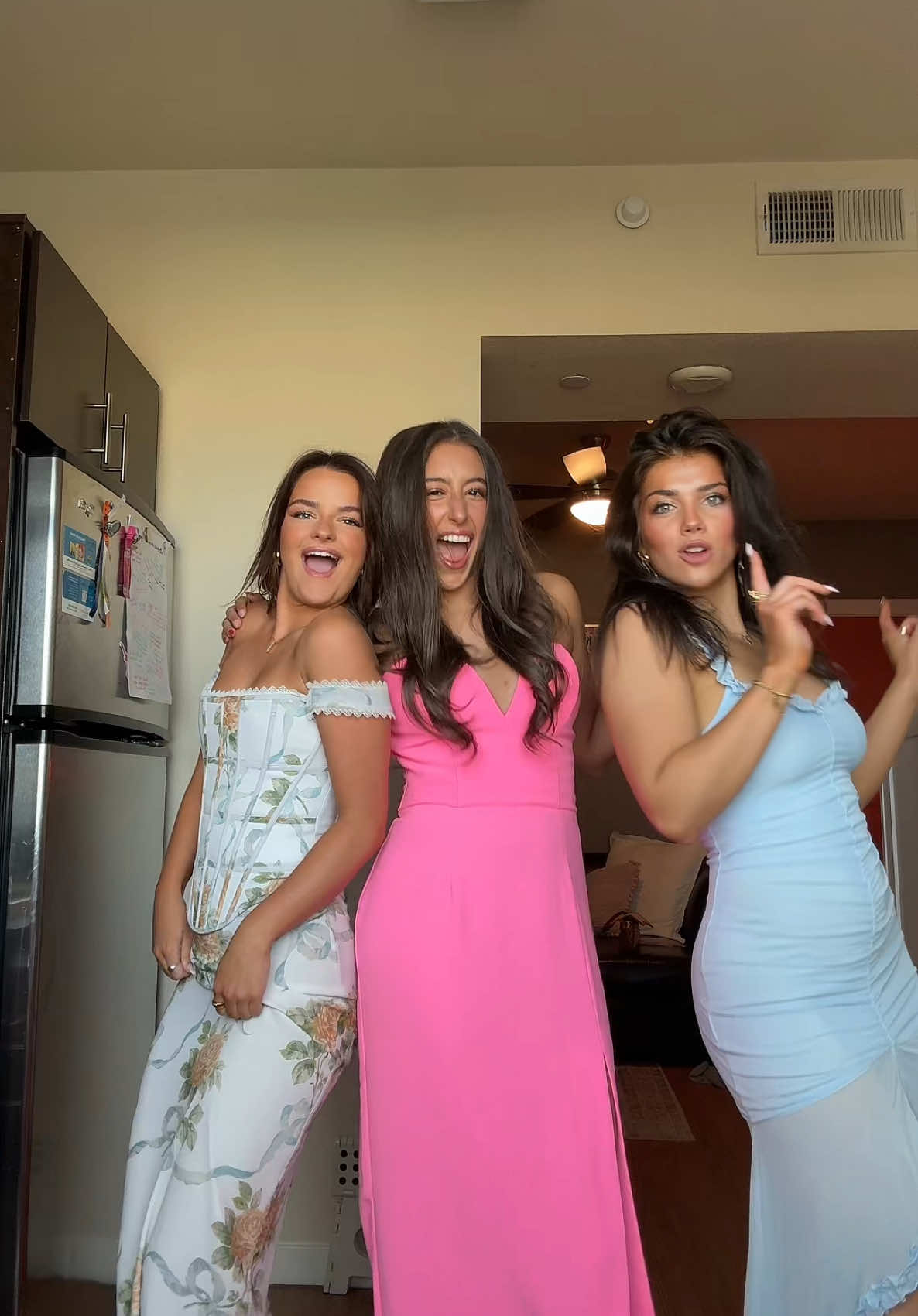 Formalll w my bffs💕💕