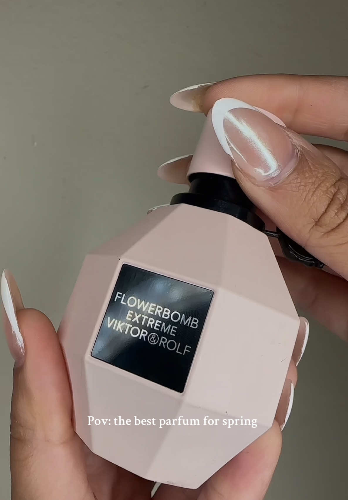Me encanta!! @Viktor&Rolf Fragrances #GiftedbyViktorandRolf #FlowerbombExtreme #girls #foryou 