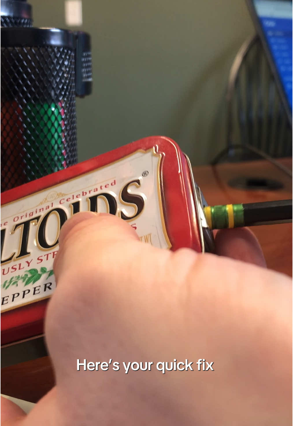 A fun office diy for ya!  #DIY #eraser #pencil #trendingsound #trending 