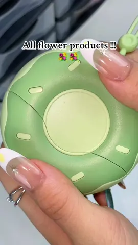 All flowers thing is the most beautiful!!!😍😍 what’s your favorite flower?? #LINKINBIO  #luckyscoop  #selfdefense #asmr #capsule #capsulescoop #keyringscoop #keyrings #asmrvideo  #scoopasmr #mysteryscoop #mysterybox  #safetyscoop  #ussmallbusiness #foryou #fyp #tiktokmademebuyit #blue #purple #packageanorderwithme #asmrsounds #asmrpackaging #nailsasmr  #packagingorders #asmrnails #jewelry #cutepackagingidea #nails  #usa 