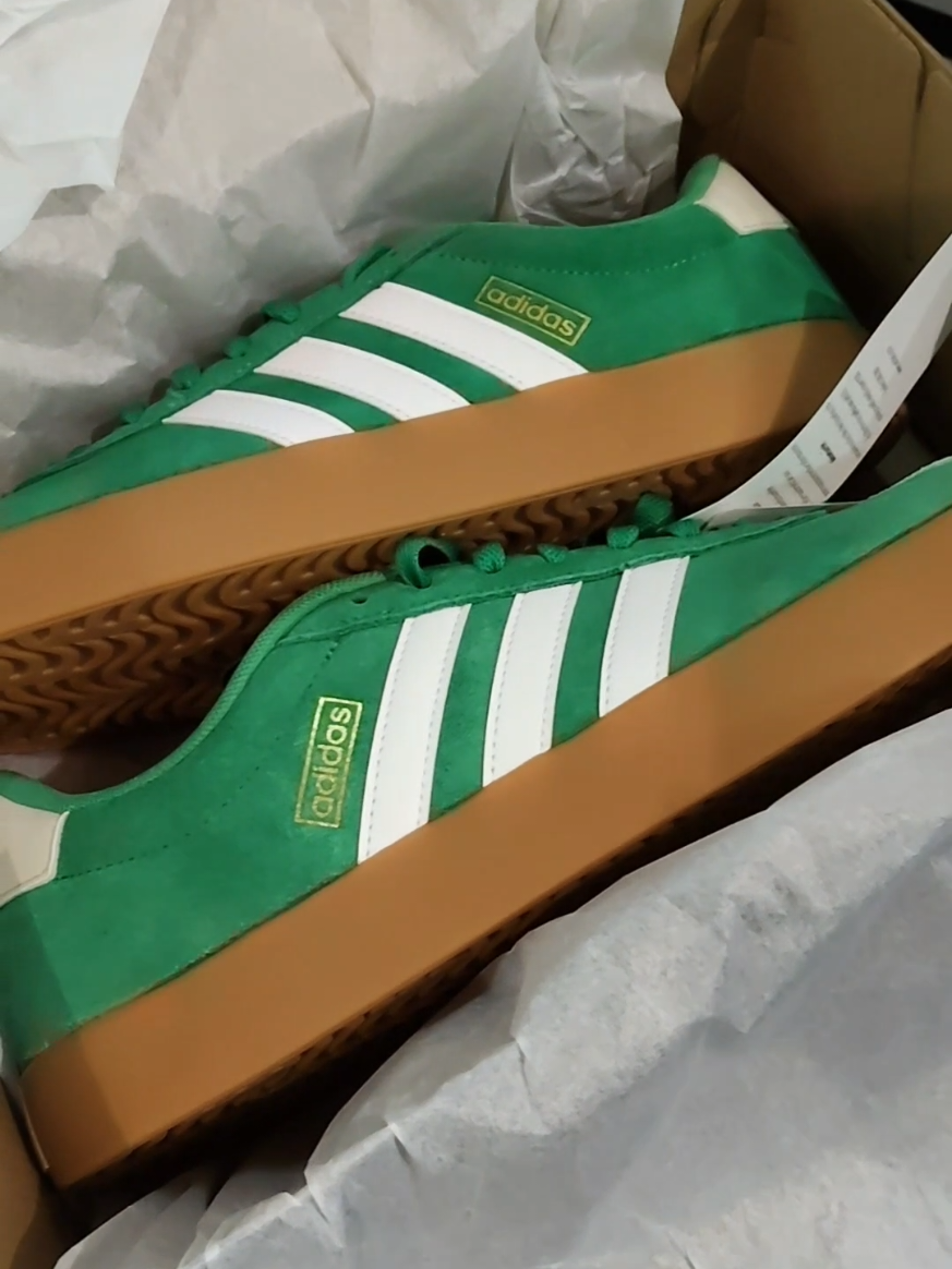 Adidas VL Court  รองเท้าใส่เที่ยว ลำลอง  ทรงสวย ดีไซส์เท่ห์ ใส่ได้หลากหลาย #adidas #แท้@อากวง @อากวง @อากวง 