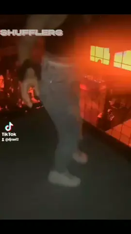#shufflechallenge #shuflledance #Nostalgia #anos90a2000 #djraeloficial®️ #foryoupageofficiall #vaiprafycaramba #tik_tok #viral 