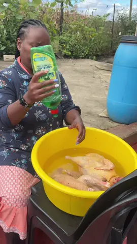 Honestly, growing up we never used to do this. But one day I came back home and was told it’s now a common practice in our village and others nearby. They say it helps remove the dirt from the chicken and when you wash it, you can actually see the water turn dirty. It’s even worse with white broilers; the water gets slimy and thick. What’s your take on this? Nisayibawela inyama yasekhaya? 😂😂 happy Easter #easter #villagelife #rural
