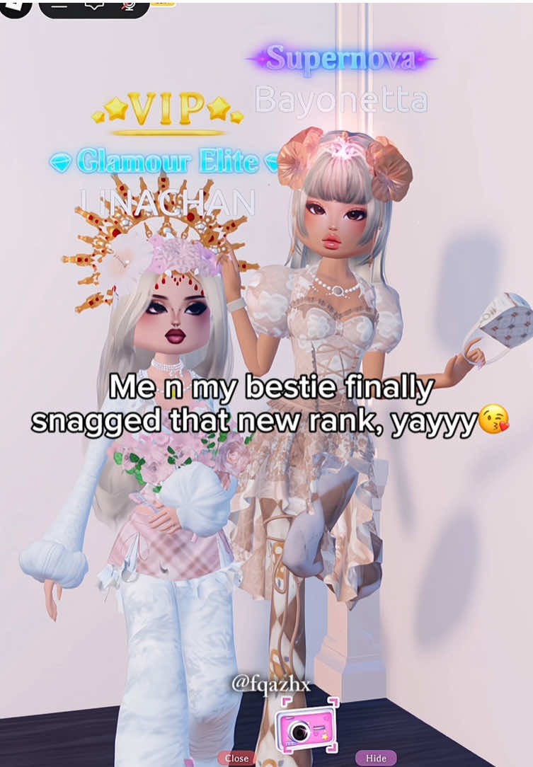 New crowns who? Oh right, it’s us. XD @imnotlinachan #supernovarankdti #glamoureliterankdti #dti #dresstoimpress #roblox