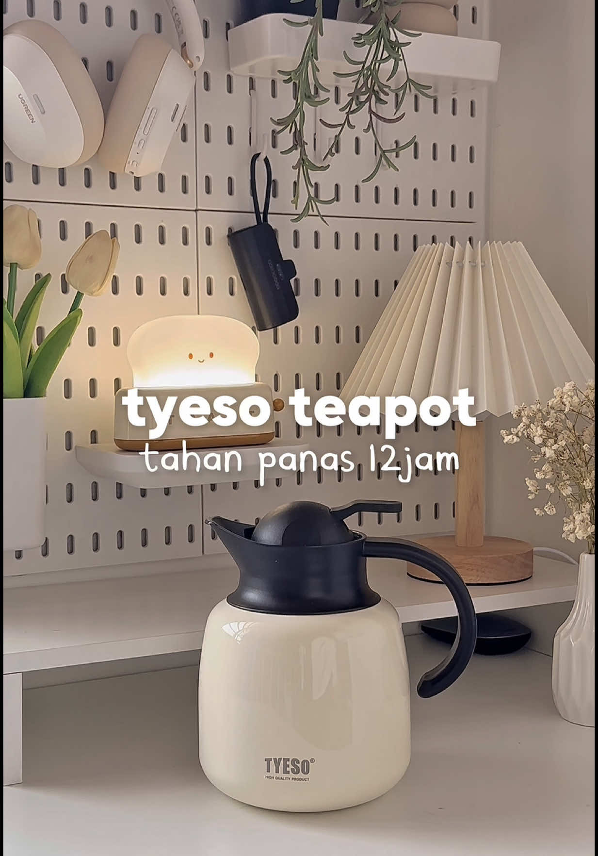 Now dah tak perlu bancuh air panas banyak kali. Letak je dalam teapot ni boleh tahan panas 12jam 👍🏻😍 #teapot #insulatedpot #tyeso #tyesovacuuminsulatedpot #tekotahanpanas 