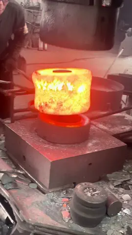 Make in China Metalworking Marvel: Iron Block Thinning Process on a Ring Roller #stamping #forming #iron #worker #factory #process