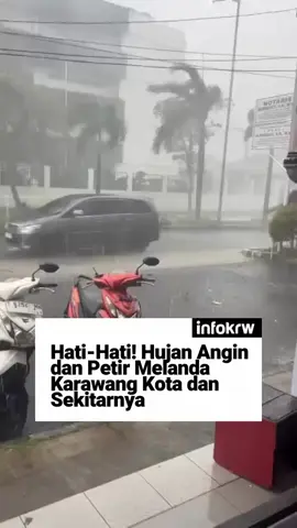 Beberapa wilayah Karawang, Khususnya Karawang kota mengalami hujan deras disertai angin dan petir, Jumat (18/4) sekitar pukul 14.30.  Ini mengakibatkan beberapa atap rumah warga beterbangan dan pohon tumbang.  Harap berhati-hati urang karawang  Sumber : Laporan Warga Krw #infokrw #karawang #badai #hujan