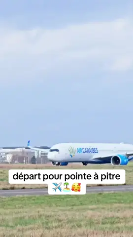 Décollage d’Orly à pointe pointe à pitre avec air Caraïbes pour l’île aux belles eaux tu va y va bientôt ? meilleure sensation ❤️🏝️✈️ #orly #guadeloupe #971 #france #caraibes #antilles #airbuslovers #aircaraibes #voyage #travel #explor #enjoy 