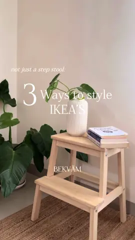 Nggak cuma baju yang bisa di-styling! Tangga kecil ini selain suka digunain untuk cuci tangan anak supaya lebih dekat dengan sink, kalau kira-kira tidak terpakai lagi kamu juga bisa dijadiin meja untuk berbagai macam kebutuhan. Aku punya 3 referensinya, kalo kamu suka yang mana?