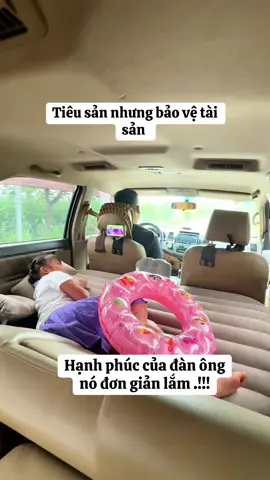 Mỗi chuyến đi dài em đều ngủ ngon.!!!#phukienxehoi #demhoioto #nemhoioto 