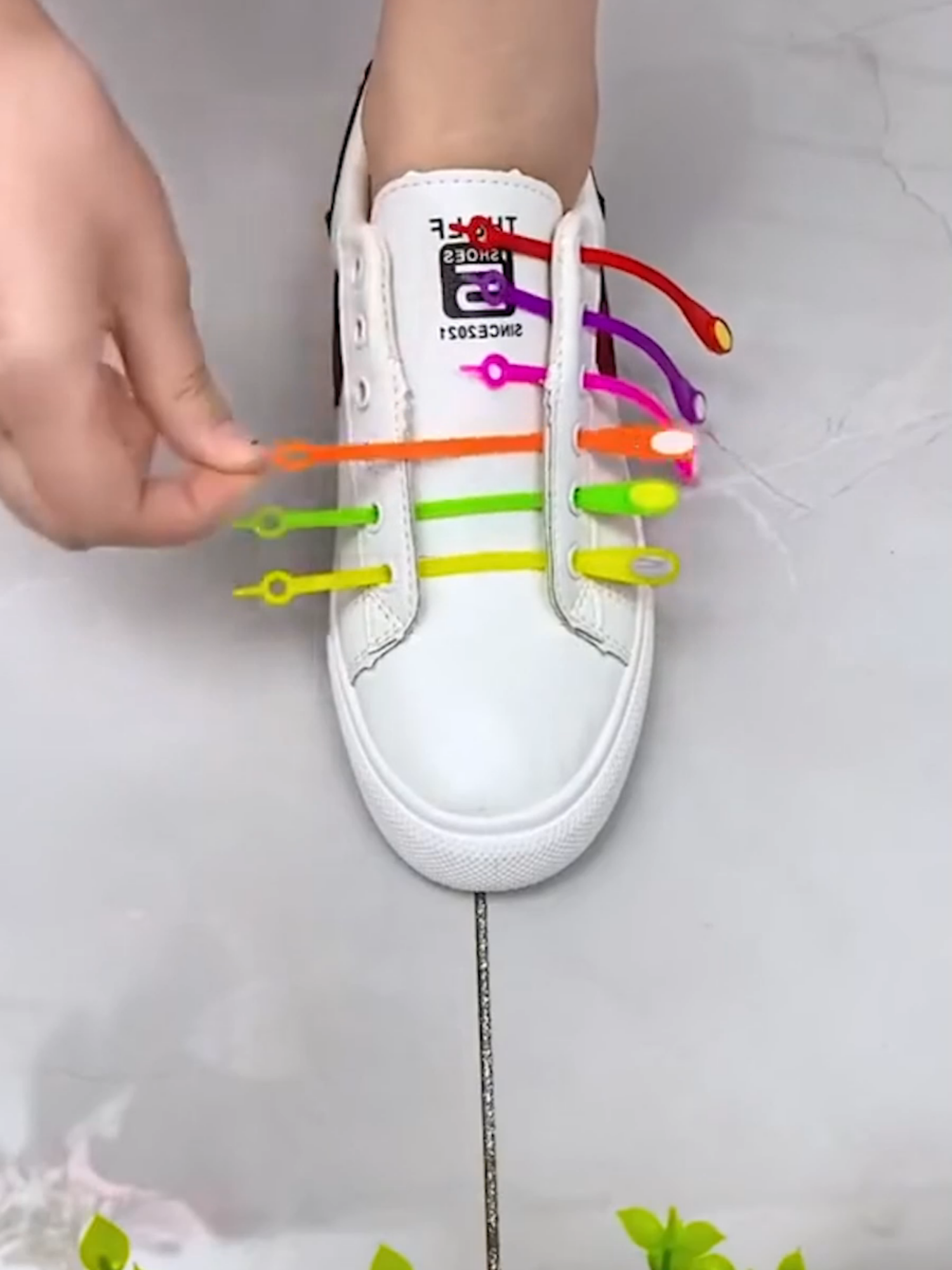 Lazy or Smart? 12 pcs 12 colors No-tie shoelaces is the best convenient 2025 #notielaces #shoelacestips #lifehack #easywear #colorfullife #TikTokFinds #kidshack #fyp #everydayessentials #coolgadgets