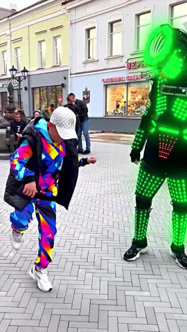 LITTLE BOY 👦 TEACHING SHUFFLE 😱🔥 ROBOT DANCE ASTRONOMIA TUZELITY 