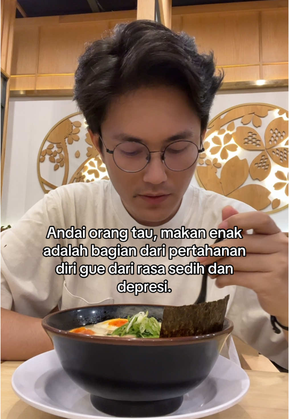 Daripada gue ngelakuin hal yang aneh-aneh. Mending makan #fyppppppppppppppppppppppp #realtak #sandwichgeneration 
