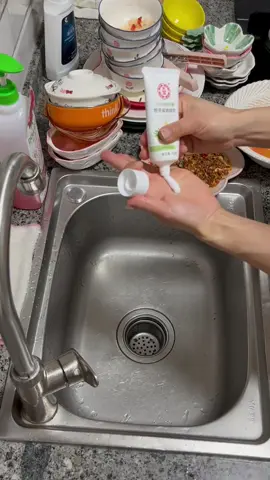 #washingdishes #satisfying #asmr #cleaning #fyp 