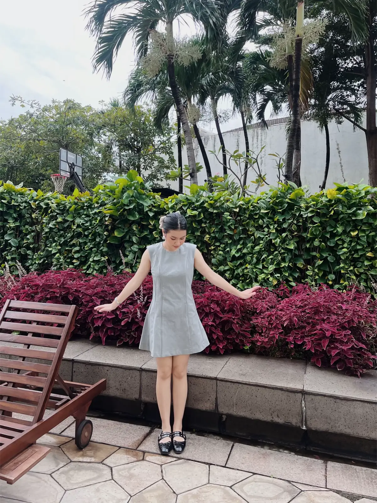 #OOTD tapi stockingnya udah bolong 🌺 :/ 
