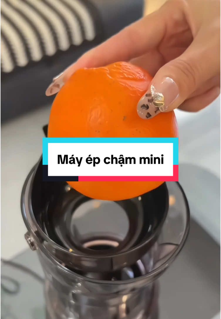 Máu ép chậm mini #giadungthongminh #fyp #nộitrợ #mayepcham 