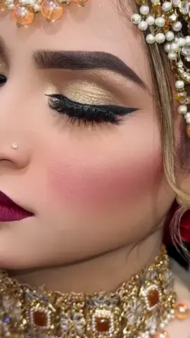 Beautiful barat bride makeup 😍🫶🏻#foryou #mariatalha #mtsalon #bridalmakeup #makeuptransformation @MT SALON OFFICIAL 