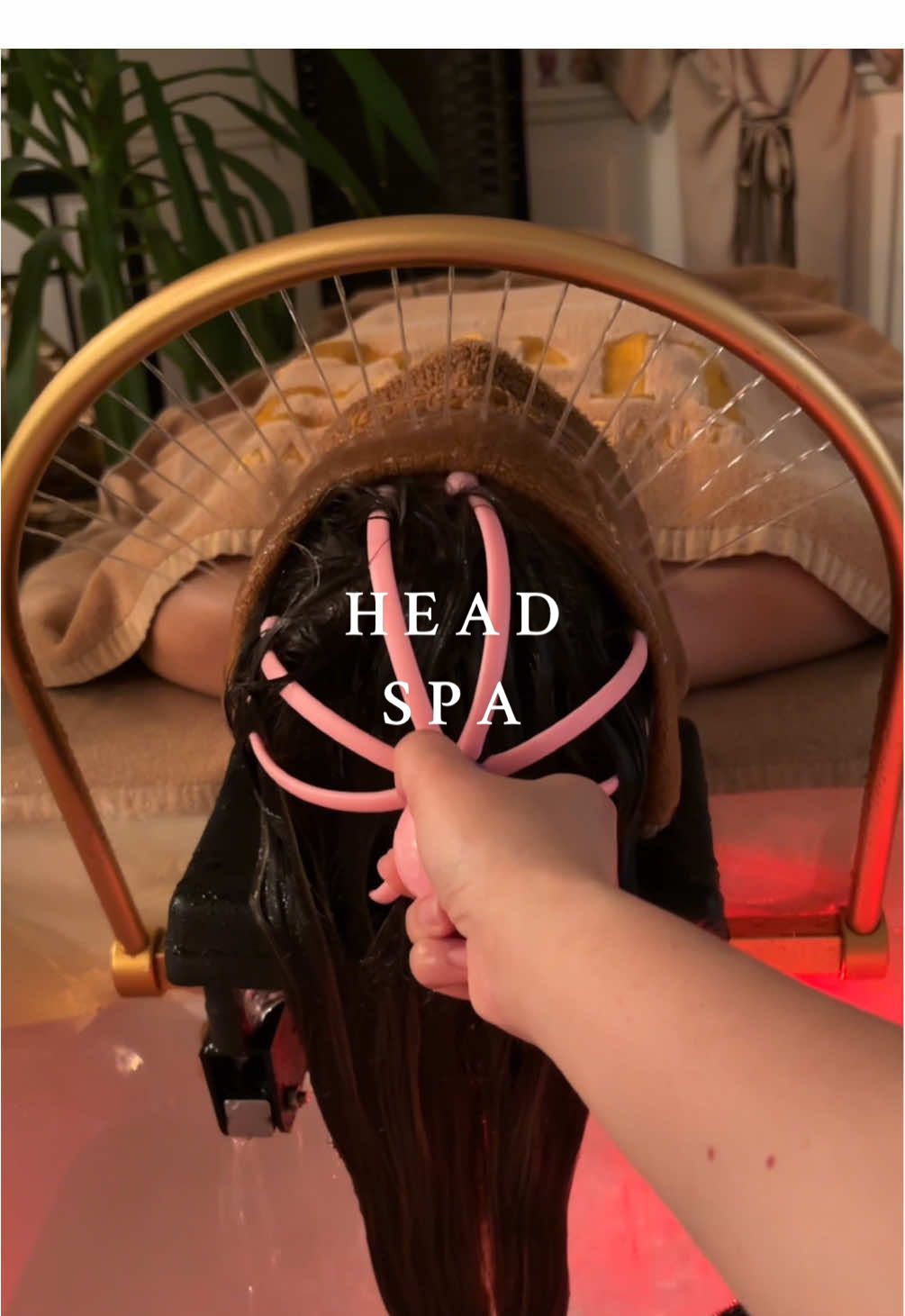 This is your sign to book a head spa treatment 🧖🏼‍♀️🌿✨ #asmr #asmrsounds #SelfCare #headspa #relaxingsounds #asmrtriggers #scalpcare @SenHeadSpa 