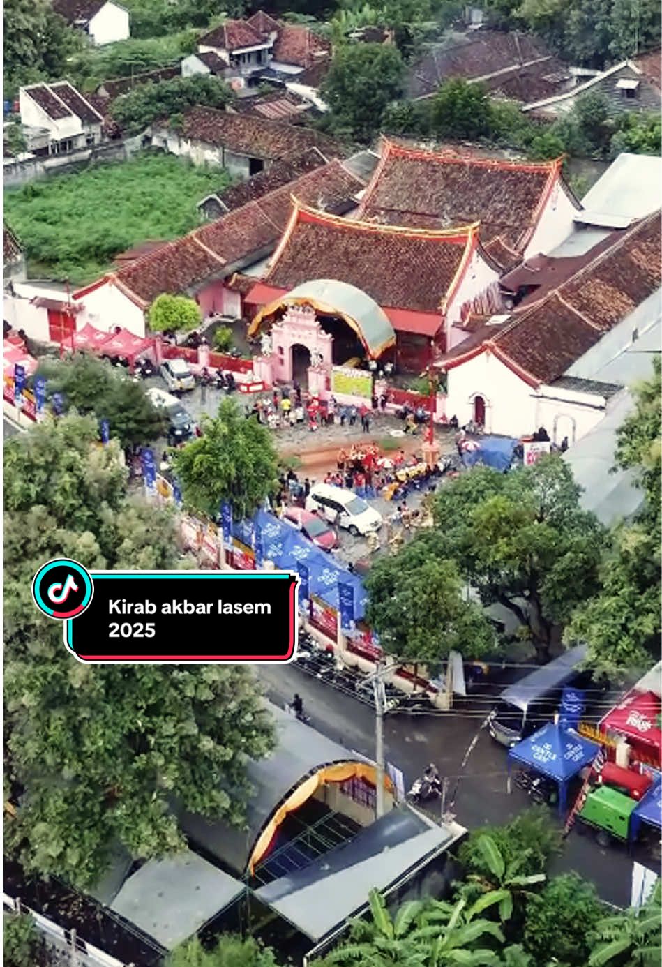 Kirab akbar lasem 2025 #rembang24jam #rembanghits #rembangbangkit #rembangviral #dronerembang #lasem #klentenglasem #tionghoaindonesia #barongsai 