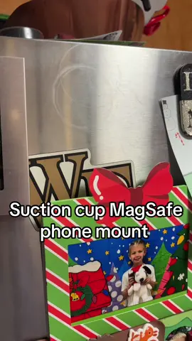 This thing will stick to anything #magnetic #magneticphoneholder #tiktokshop #tiktokmademebuyit 