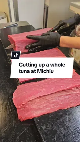 Today we cut up a whole fresh Tuna! Working with the best of the best here at Michiu Amsterdam🙌  #tuna #cutting #freshtuna #restaurant #amsterdam 