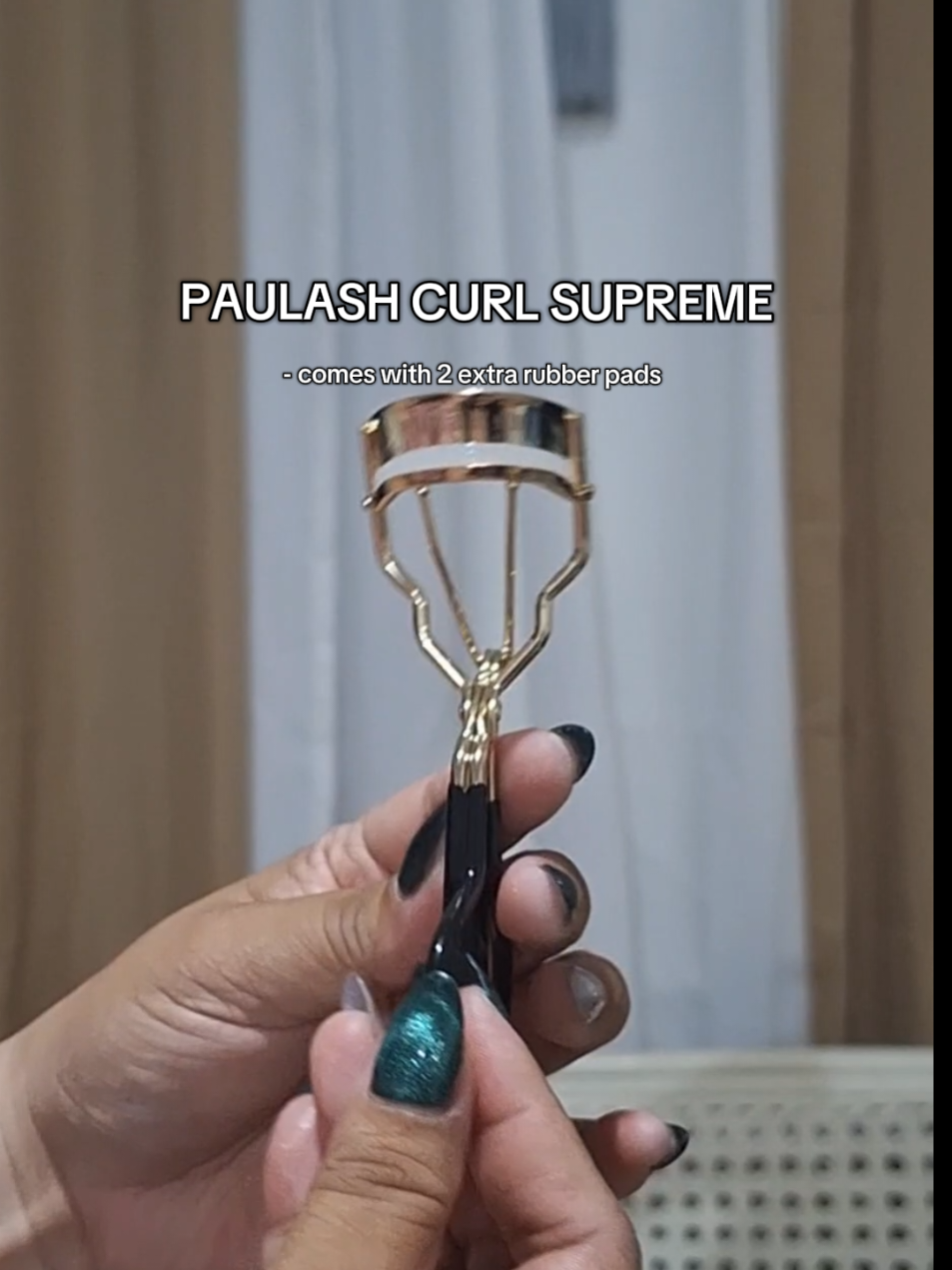 No extensions, just this curler. Say less ❤️ Say goodbye to flat lashes. Forever. @paulashhh  #paulash #paulashcurlsupreme #lashesoftiktok #lashes #lashesonfleek #paulashcurler 