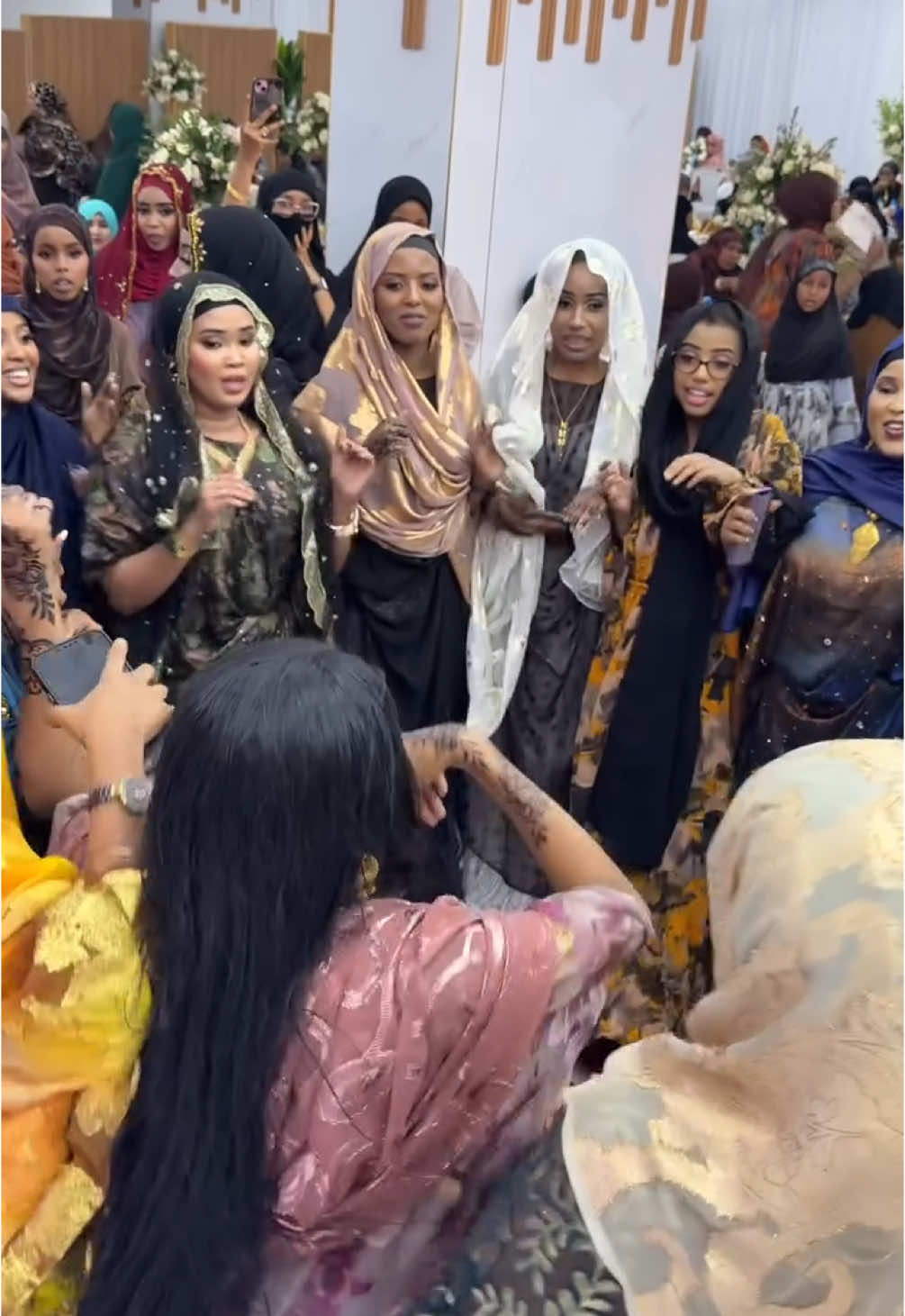 Watch till the end 🇸🇴 #somalitiktok #somalilandtiktok💚🤍❤ #somaliculture #culture #bride #somaliwedding #musica #dirac 