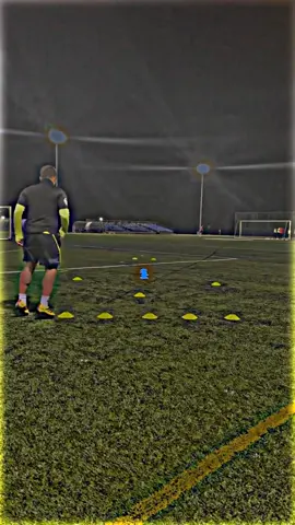 training #viral_video #foryoupage #tranding #football 
