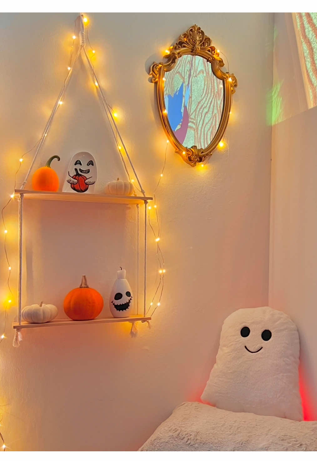 Mentally I’m here 🍁🍂🎃🦊🧋👢 #halloweencountdown #fallseason #autumnaesthetic #autumn #halloweenishere #halloweendecor #pumpkinpatch #pumpkinseason 