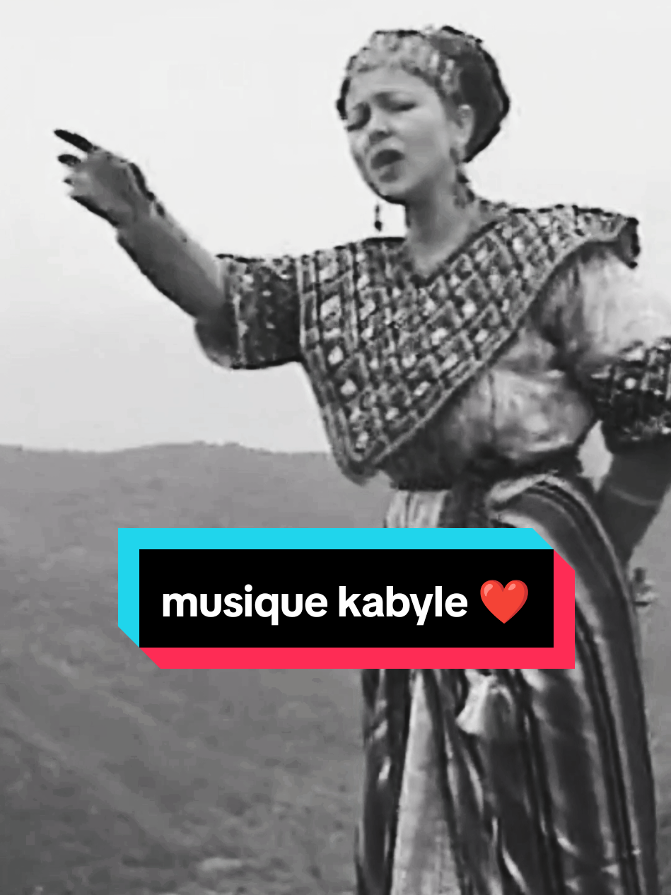 #yasmina #musiquekabyle #🎶❤️ #azeffoun #algerie🇩🇿 #🌹❤  #tiziouzouⵣimazighen💛💚 #bijaia06❤️48wilaya #caput #bouira_algérie_tiktok #chawiya #kabyledeparis #femmeskabyle #tik #viralvideos #mariagekabyle #kabyle #58wilaya #imazighen 