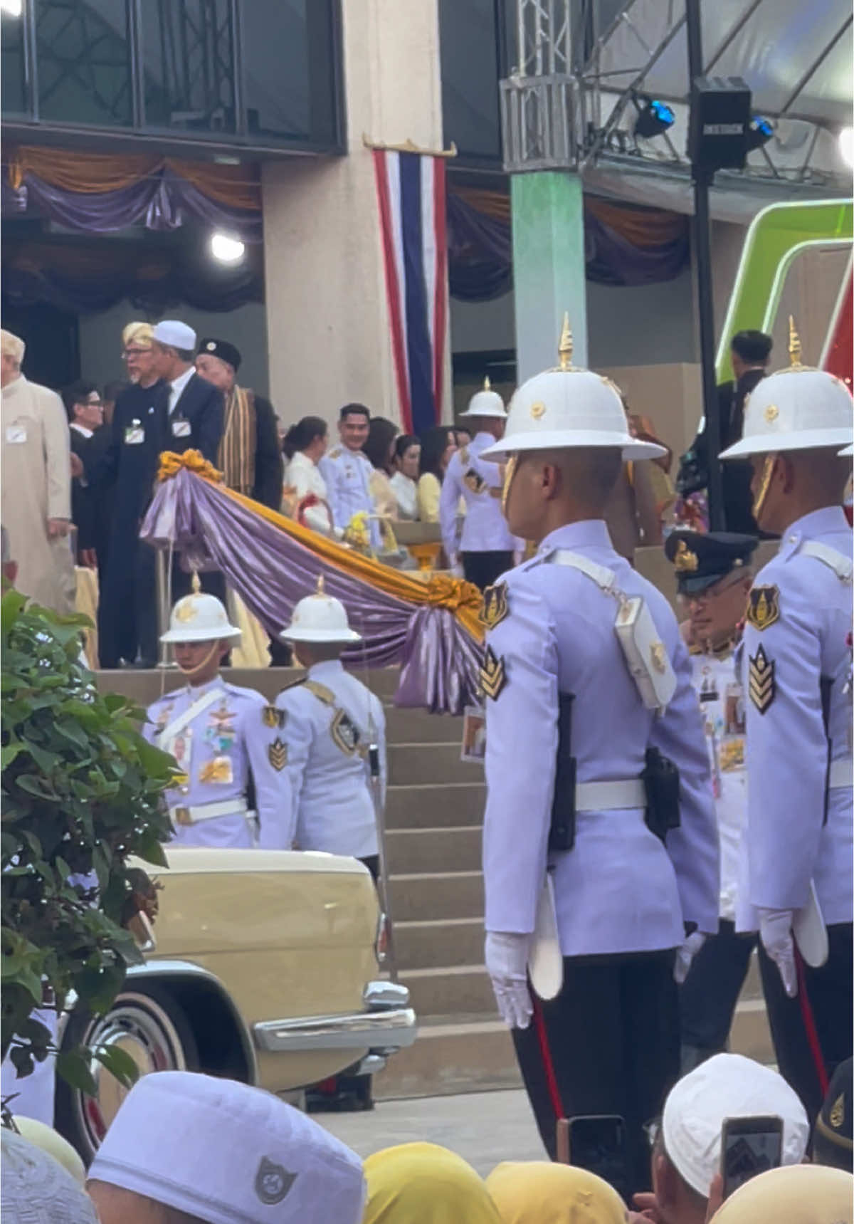 พระบาทสมเด็จพระเจ้าอยู่หัว และสมเด็จพระนางเจ้า ฯ พระบรมราชินี เสด็จพระราชดำเนินโดยรถยนต์พระที่นั่ง ไปทรงเปิด “งานเมาลิดกลางแห่งประเทศไทย ประจำปีฮิจเราะห์ศักราช 1446” พุทธศักราช 2568 ณ ศูนย์บริหารกิจการศาสนาอิสลามแห่งชาติ เฉลิมพระเกียรติ เขตหนองจอก กรุงเทพมหานคร #งานเมาลิดกลาง #ฮิจเราะห์ศักราช๑๔๔๖ #ศูนย์บริหารกิจการศาสนาอิสลาม #อัครศาสนูปถัมภก#สำนักจุฬาราชมนตรี 