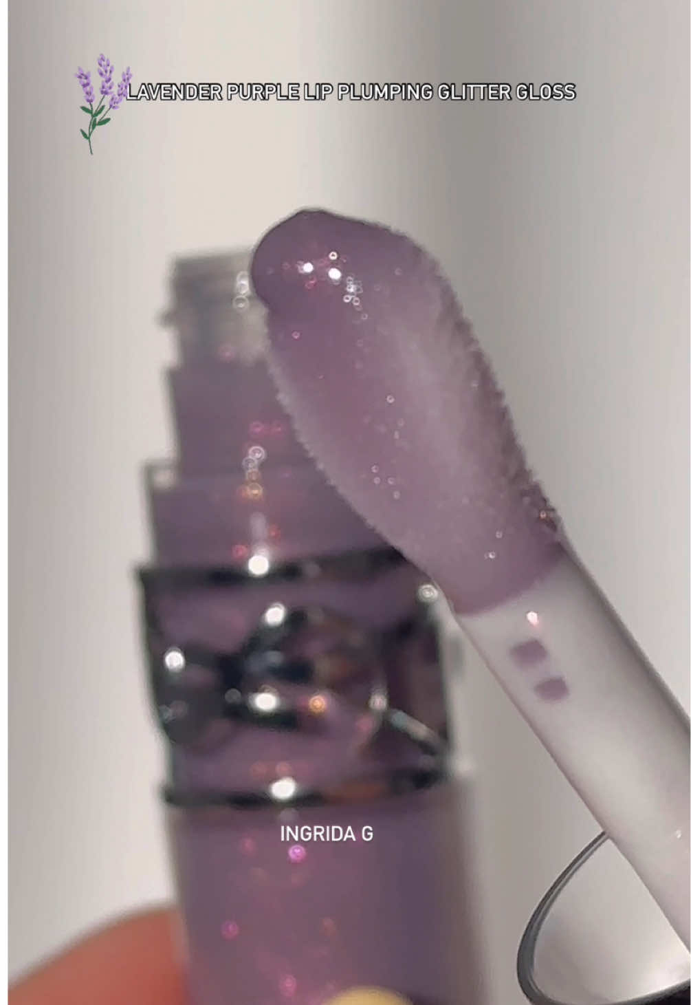 🪻Lavender purple glitter lip plumping lip gloss 🤤😍  @YSL Beauty  Loveshine Plumping Lip Oil Gloss Thunder Stealer - 1 @LOOKFANTASTIC money off  🪻Locking in up to eight hours of glass-like shine, the Yves Saint Laurent Loveshine Plumping Lip Oil treats lips to plumping hydration with a sheer swipe of pigment. 🪻Infused with hyaluronic acid and fig, the formula lends up to 24 hours of moisture to encourage a smooth, supple finish.  🪻Ginger and pepper oils provide a subtle tingling sensation upon application, promoting a juicier appearance, while its non-sticky consistency supports comfortable and nourishing wear.  🪻This lip oil glides on seamlessly thanks to the brand’s full, fluffy doe-foot applicator that contours to your lips curves. Please do not use/repost my content without my permission  🏷️ purple lip gloss unboxing asmr nature sounds #ysl #yslbeauty #lipgloss #asmr #lipoil #purplelip #lipplumper #lipplumping #glitter #glitterlipgloss #lipstick #naturesounds