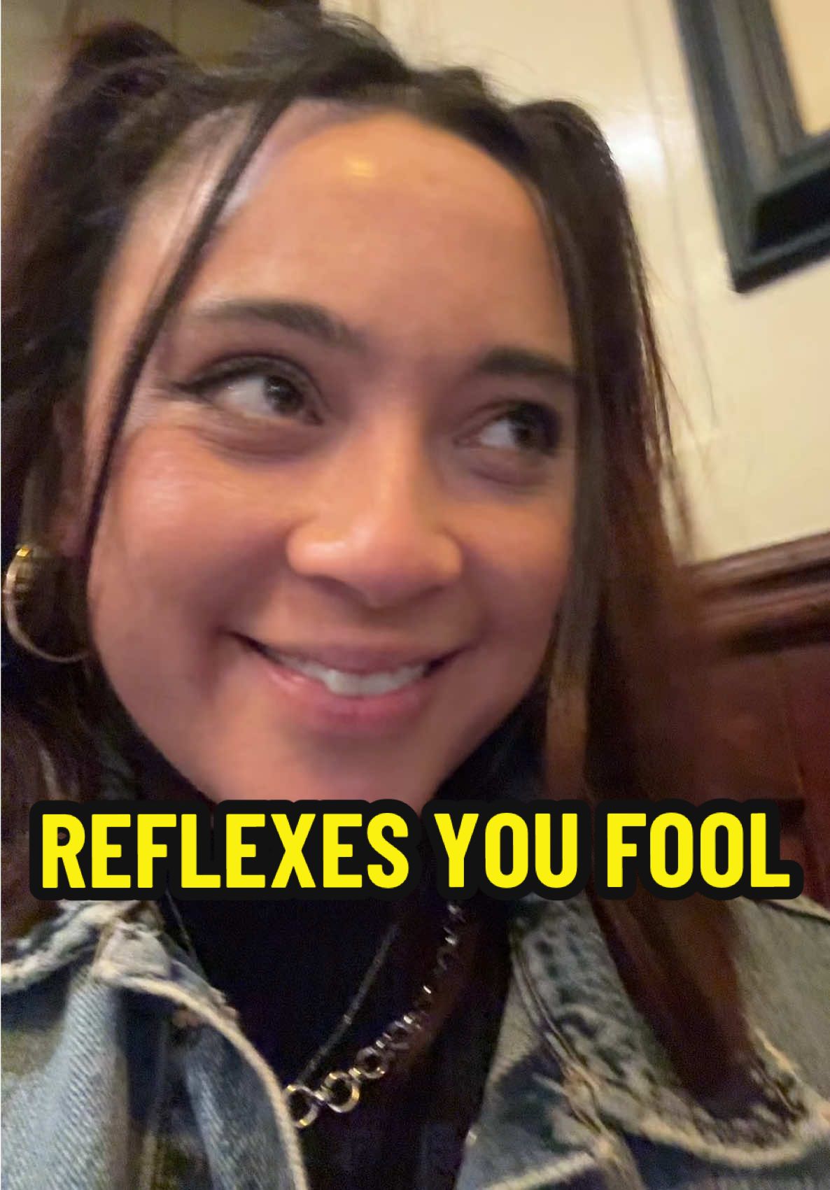 Just winging it.. 🍗 #fyp #funnymoments #viral_ #wetherspoons #chicken #reflexes #himandher #relationshipgoals 