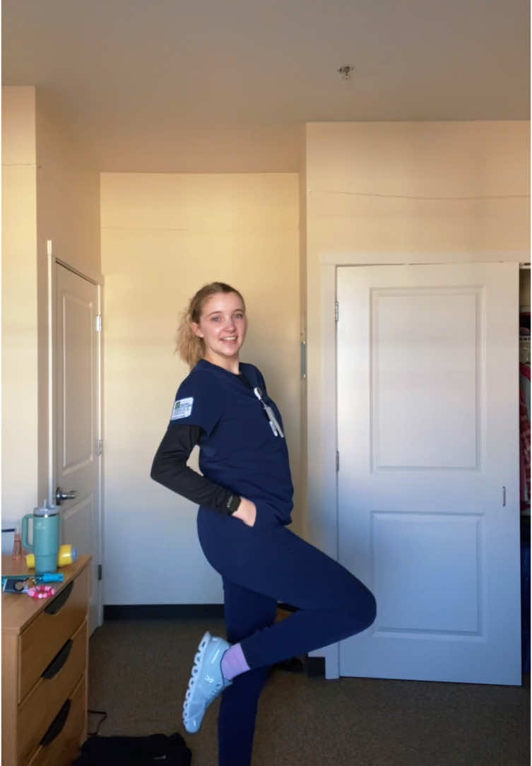 nursing clinical ootd💗✨🩺 filmed using my new octobuddy! #nursingstudent #nursingschool #nurse #OOTD #scrubootd #scrubs @mandalascrubs #onclouds #microinfluencer 