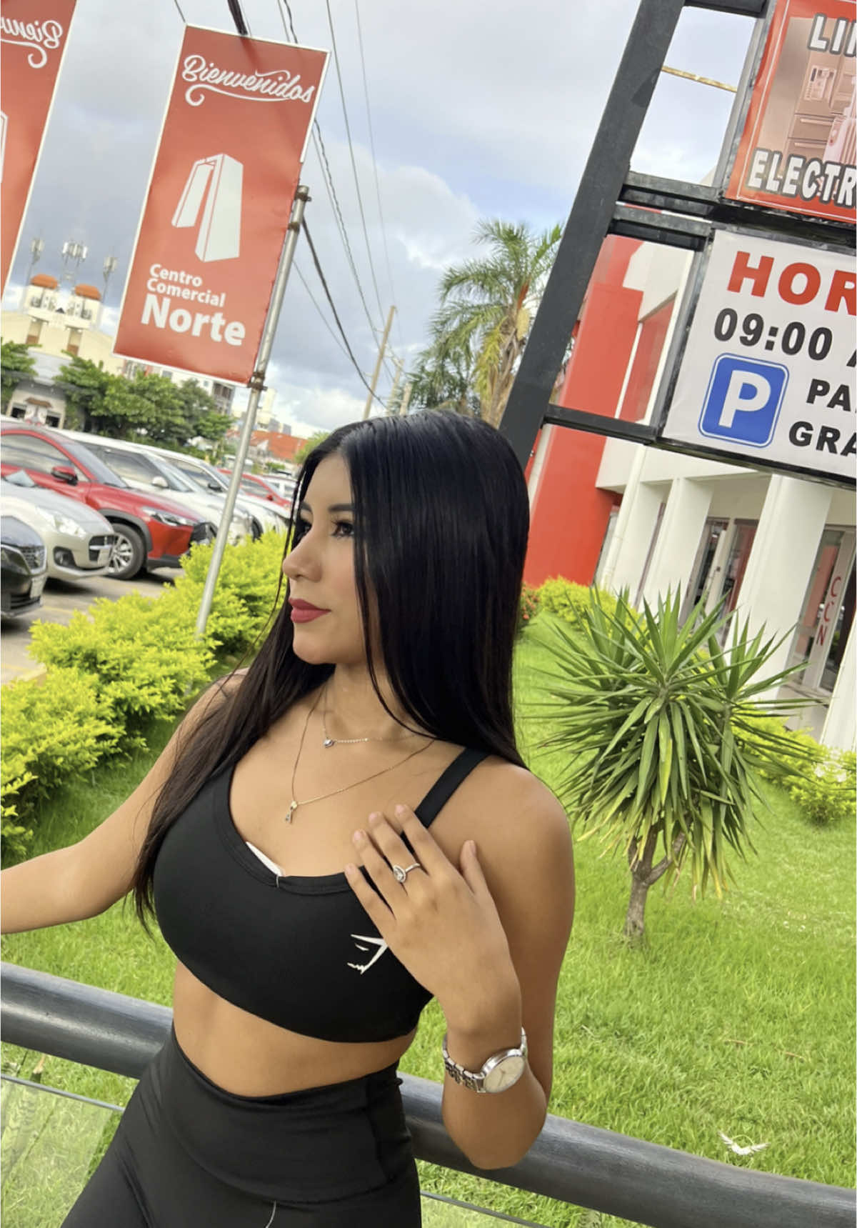 #santacruzdelasierra🇳🇬 #viraltiktokvideo #bolivia🇧🇴 #fypシ゚ #oasissantacruz @A N T O!🩷 @Centro Comercial Norte 