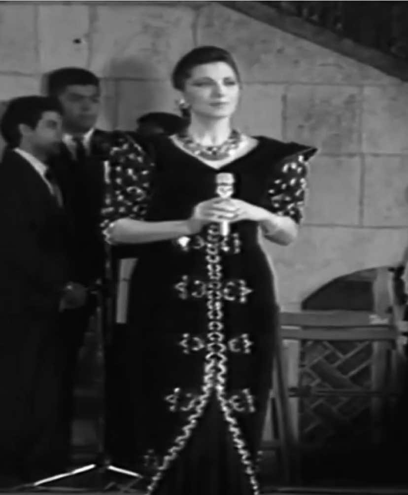 ملحمة فنيّة ونهضة شاعرية وثورة غنائية أبدية #كلمات #ماجدة_الرومي #كلاسيك #لبنان #فن 