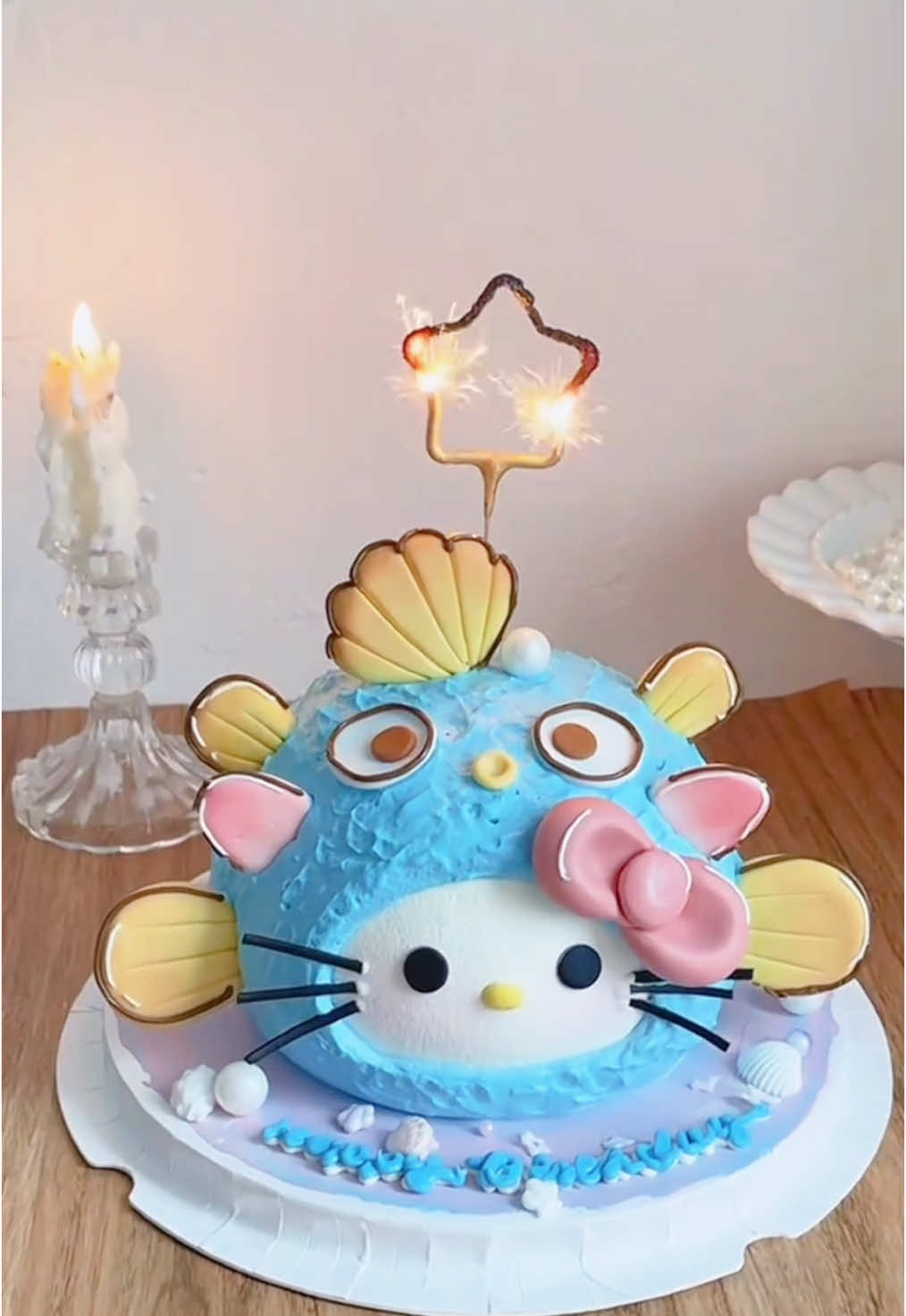 Dreamy Pisces Meets Hello Kitty – A Magical Cake Made Just for You #BakingFun  #floralbuttercream  #cakedecorating  #fyp  #giftideas  #DIY  #tiktok 