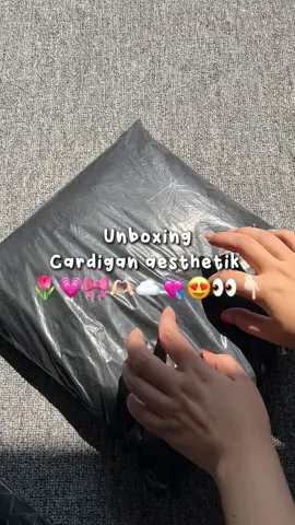 Lucuuu 😍💗🤏🏻 #fyp #fypviral #fypシ゚ #xyzbca #foryou #unboxing #cardigan #cardiganrajut #cardiganviral #pink 