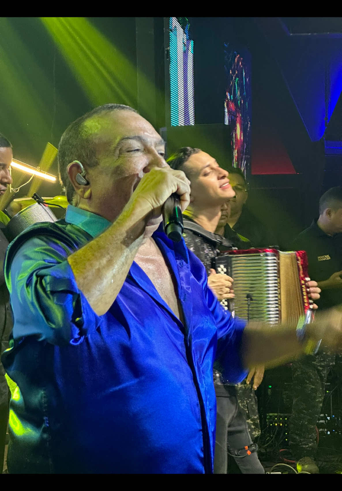 Tu que eres de costumbres provincianas, de lejos se te nota… LA FORMULITA  #LaFormulita #BetoZabaleta #Vallenato #Vallenatos #CantaVallenato 