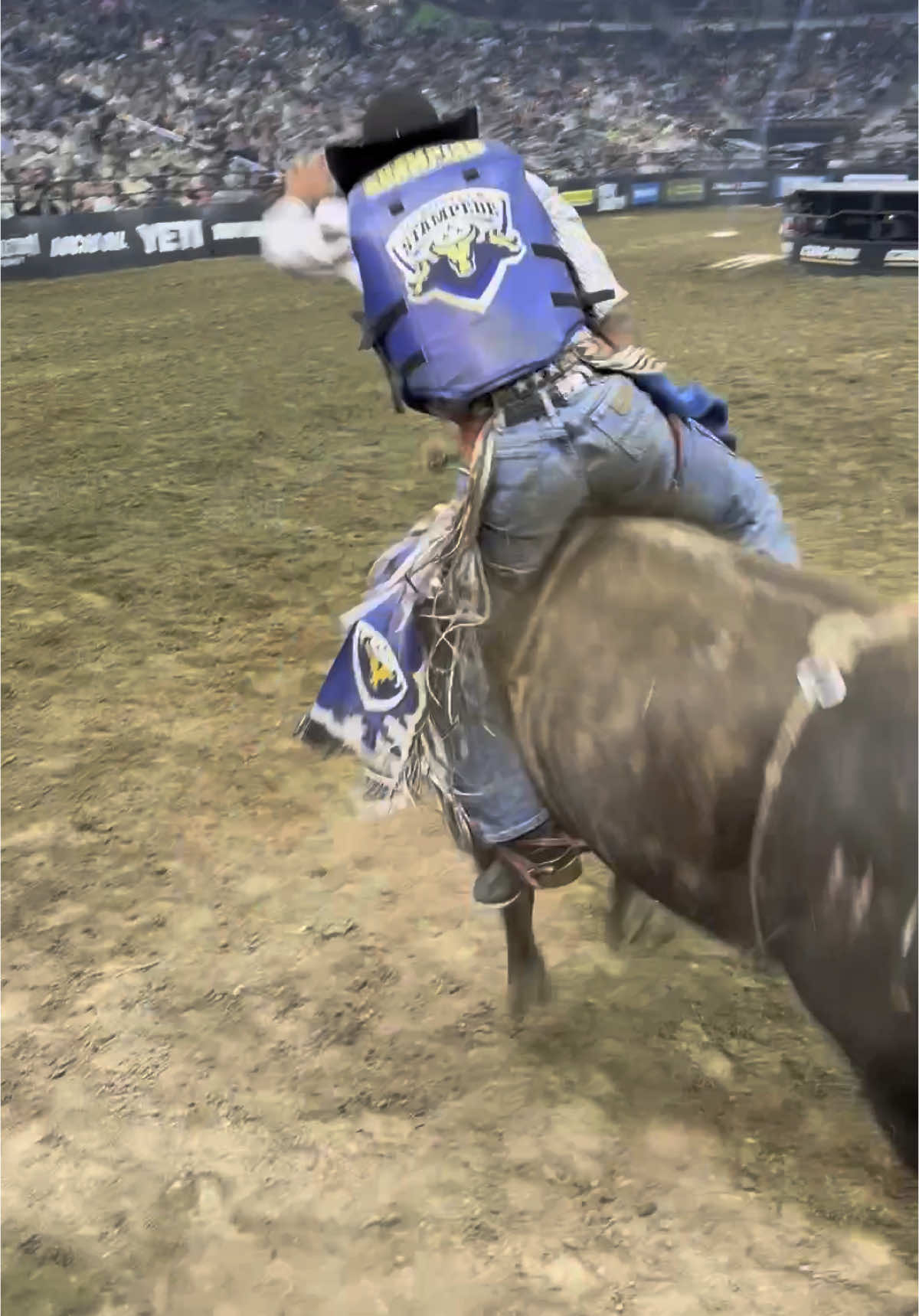smoke down came to party 👀 #pbr #bullriding #nampa #bullridingwrecks #cowboy #rodeo 