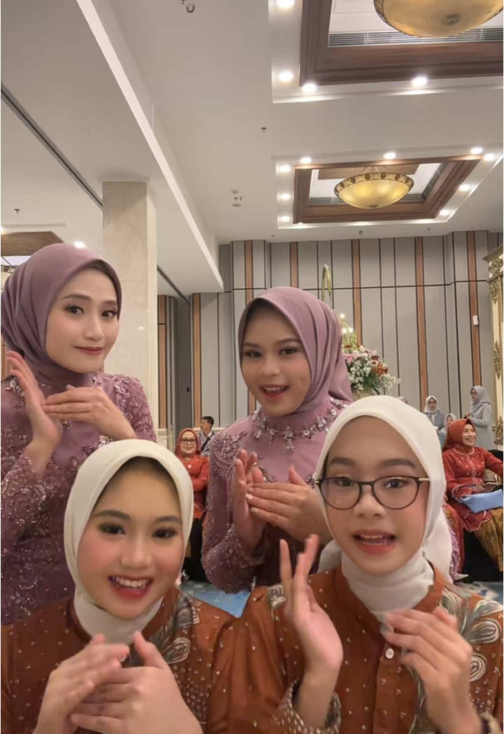 @ce @dinda @mylilstarr 