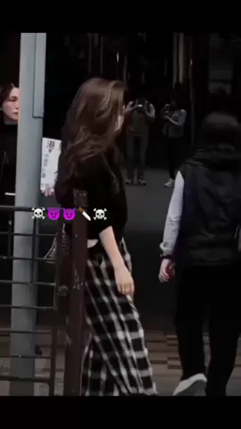 Sarf apny maa baap ky samny sharaif hu......😎😎☠️☠️☠️☠️☠️.... #viral #foryou #trending #lines #attitude #mughal #brand #unfreezemyaccount #growmyaccount✅ #fypviraltiktok🖤シ゚☆♡ 