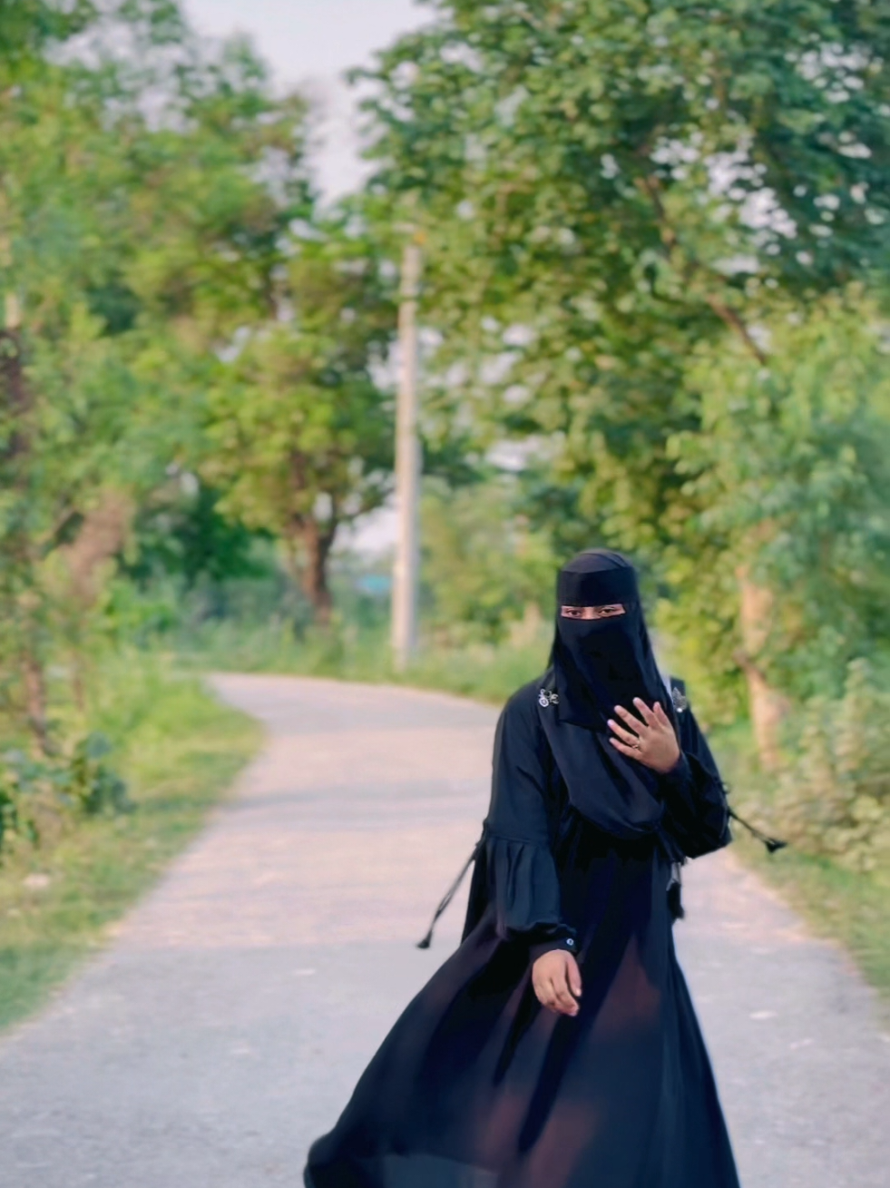 দিনশেষে ব্যাক্তিগত একজন হাসানোর মানুষ থাকলে সমস্ত মন খারাপের সমাপ্তি ঘটে🖤😌#foryoupage #plzsupportme #unfrezzmyaccount #fypviralシ #plzunfrezemyaccount @TikTok Bangladesh @TikTok 