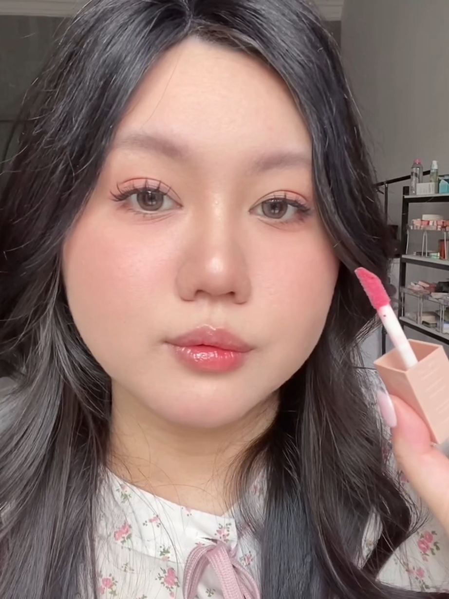 Review trải nghiệm son bóng Lifter Gloss mấy bà tham khảo chốt đơn liền nha #maybelline_vn #maybelline #sonbongliftergloss #maybellineliftergloss #muataitiktokshop #liftergloss 