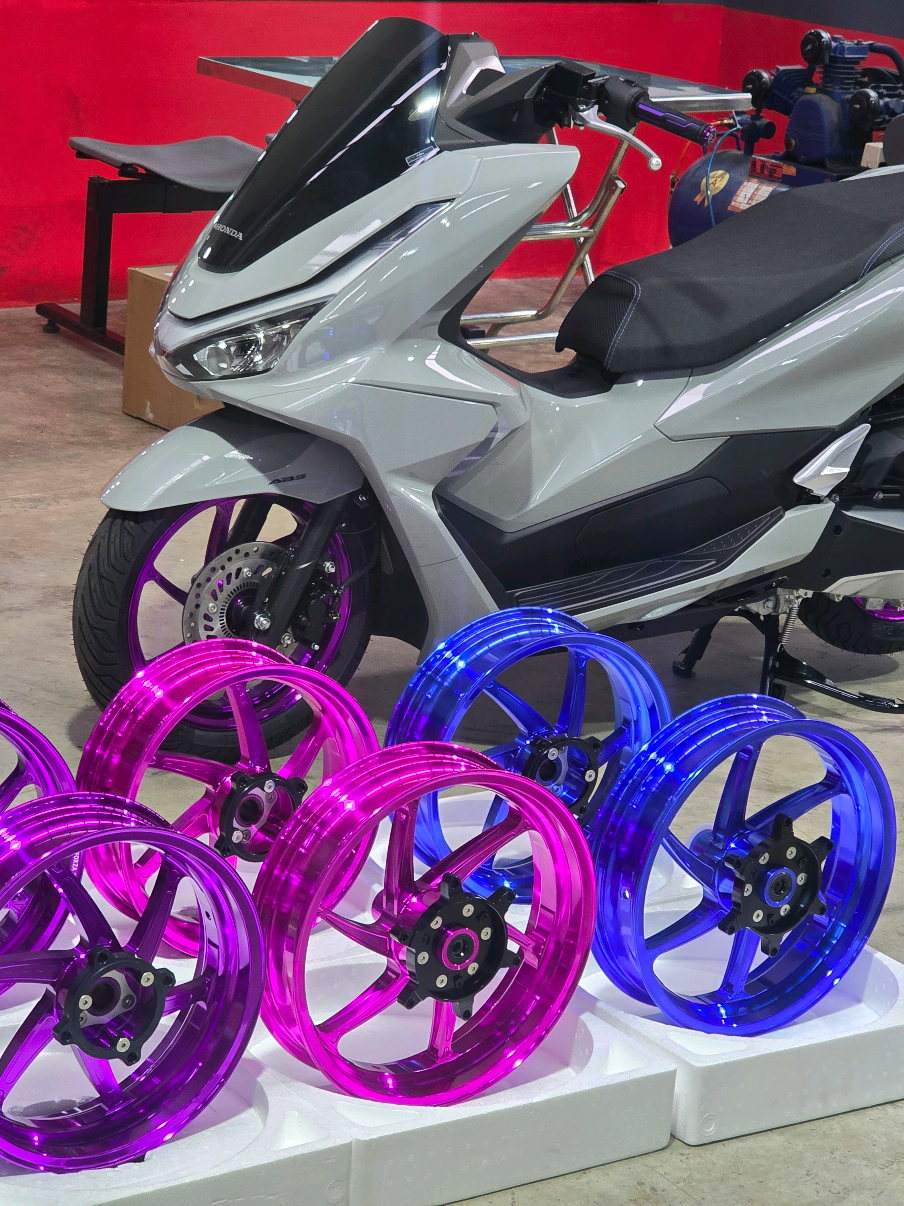 สงกรานต์ผ่านไป MoToGpก็ยังไม่ถึง ช่วงนี้ก็ ทำงานๆ กับล้อสวยๆ #ล้อcnc #pcx160 #Forza350 