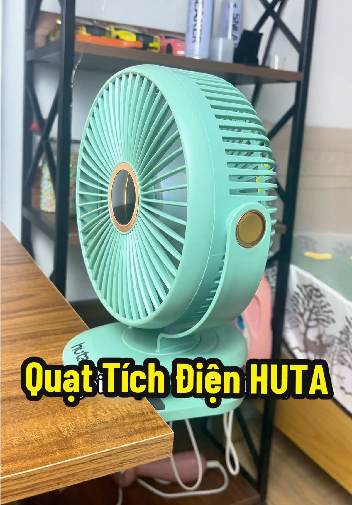 Quạt tích điện HUTA Pin cực trâu #ducnoidung #xongtho #zocoby #quatminitichdien #quatmini #quatminicamtay 