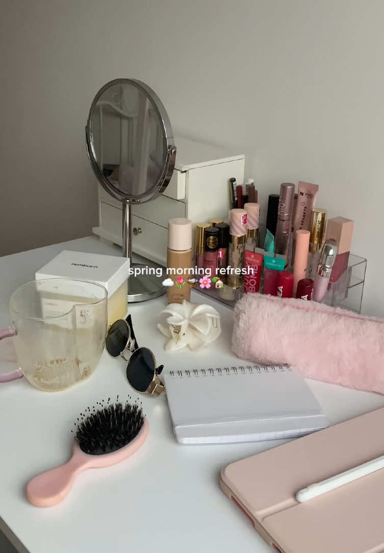 spring morning refresh - poranny relaks i sprzątanie pokoju 🌷  #morningroutine #bedroomrefresh #springcleaning #productivemorning #motivation #morningrefresh #CleanTok #asmrsounds #fresh #morningvibes #porannarutyna #goodmorning #cleaning #saturdaymorning #girltherapy #roomcleaning #SelfCare #skincare #girly #pinterestaesthetic #thatgirl #cleanmyroom #girlymorning 